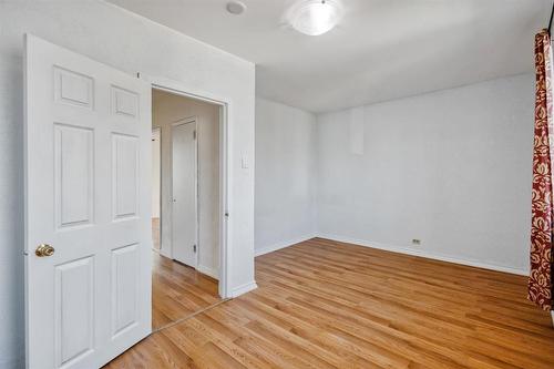 558 Mountain Avenue, Winnipeg, MB - Indoor Photo Showing Other Room