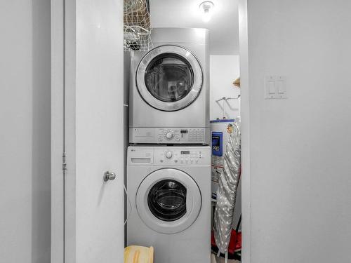 Salle de lavage - 805-4950 Rue De La Savane, Montréal (Côte-Des-Neiges/Notre-Dame-De-Grâce), QC - Indoor Photo Showing Laundry Room