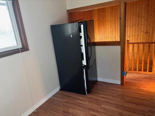 295 Cowan Street, Thunder Bay, ON - Indoor Photo Showing Other Room