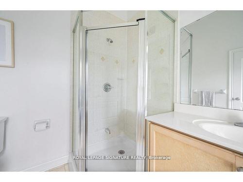 Th9-1 Rean Dr, Toronto, ON - Indoor Photo Showing Bathroom