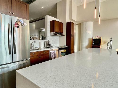 655-155 Dalhousie St, Toronto, ON - Indoor Photo Showing Kitchen With Stainless Steel Kitchen With Upgraded Kitchen