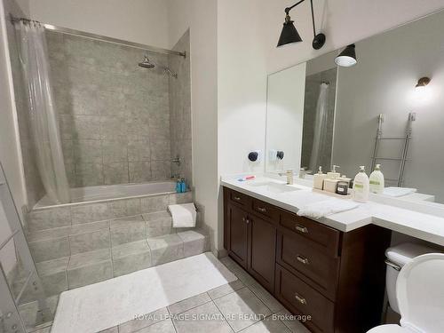 655-155 Dalhousie St, Toronto, ON - Indoor Photo Showing Bathroom