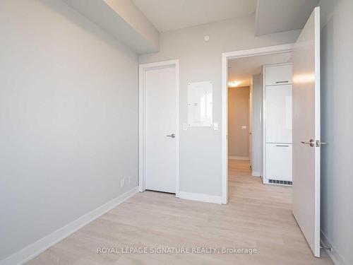 2902-2221 Yonge St, Toronto, ON - Indoor Photo Showing Other Room