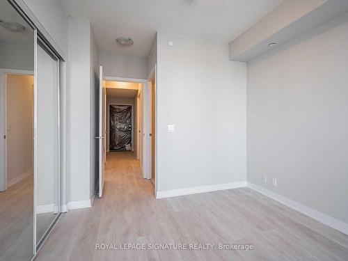 2902-2221 Yonge St, Toronto, ON - Indoor Photo Showing Other Room