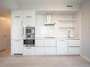 2902-2221 Yonge St, Toronto, ON  - Indoor Photo Showing Kitchen 