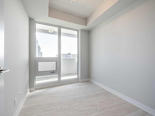 2902-2221 Yonge St, Toronto, ON - Indoor Photo Showing Other Room