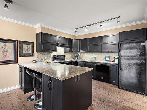 602-525 Broughton St, Victoria, BC - Indoor Photo Showing Kitchen With Upgraded Kitchen