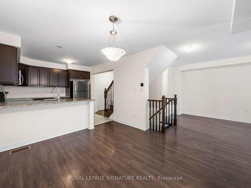 101 Mcalister Ave, Richmond Hill, ON - Indoor Photo Showing Kitchen