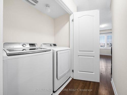 101 Mcalister Ave, Richmond Hill, ON - Indoor Photo Showing Laundry Room