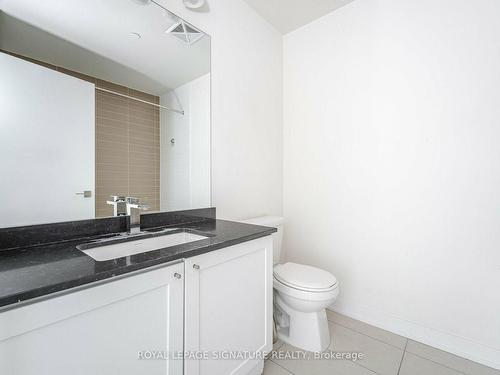 4504-4011 Brickstone Mews, Mississauga, ON - Indoor Photo Showing Bathroom