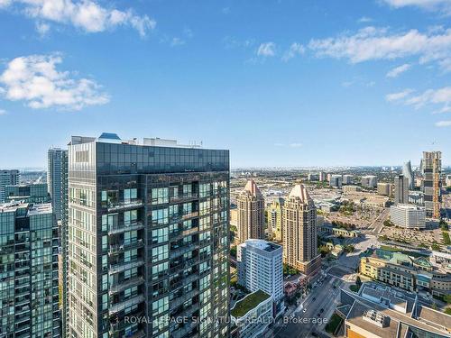 4504-4011 Brickstone Mews, Mississauga, ON - Outdoor With View