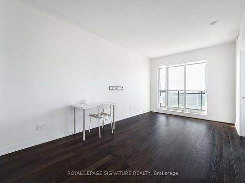 4504-4011 Brickstone Mews, Mississauga, ON - Indoor Photo Showing Other Room