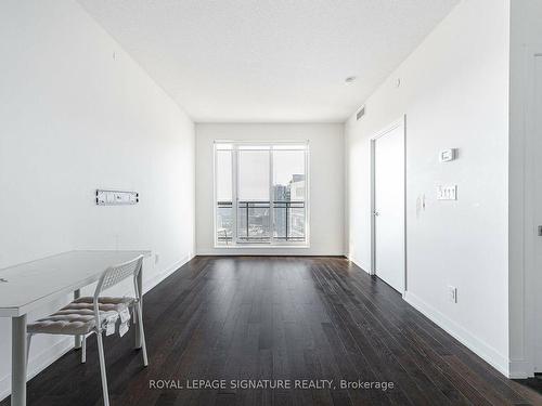 4504-4011 Brickstone Mews, Mississauga, ON - Indoor Photo Showing Other Room