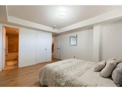 6-200 Veterans Dr, Brampton, ON - Indoor Photo Showing Bedroom