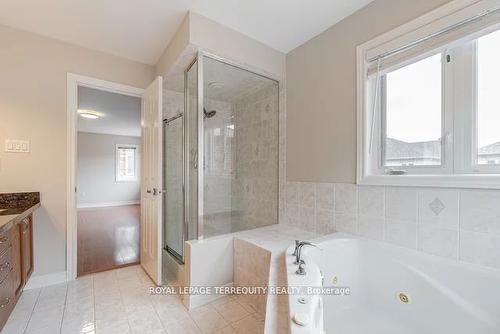 3121 Clipperton Dr, Mississauga, ON - Indoor Photo Showing Bathroom