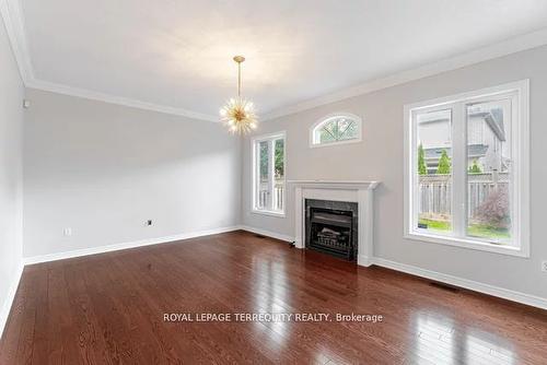 3121 Clipperton Dr, Mississauga, ON - Indoor Photo Showing Living Room With Fireplace