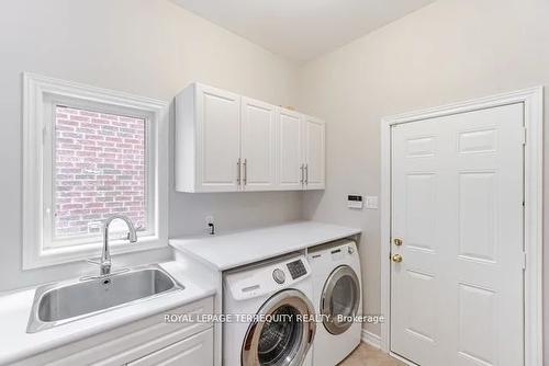 3121 Clipperton Dr, Mississauga, ON - Indoor Photo Showing Laundry Room