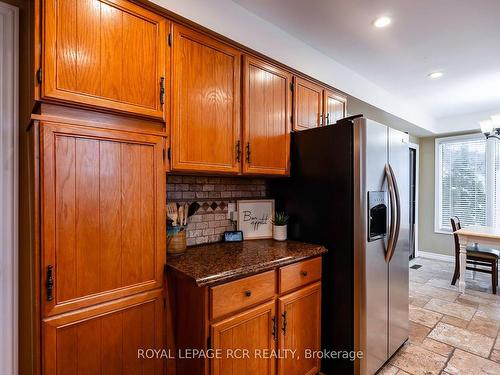 51 Meadow Dr, Orangeville, ON - Indoor Photo Showing Kitchen