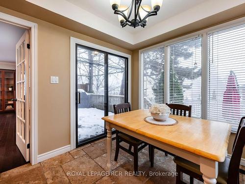 51 Meadow Dr, Orangeville, ON - Indoor Photo Showing Dining Room