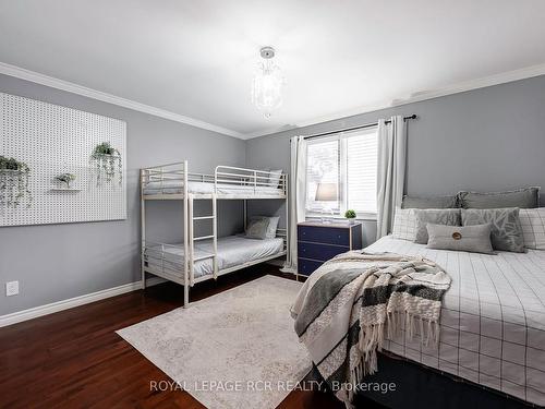 51 Meadow Dr, Orangeville, ON - Indoor Photo Showing Bedroom