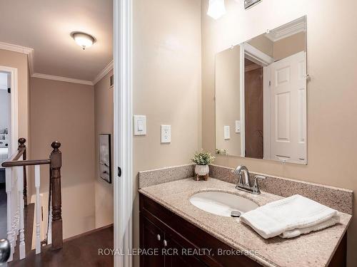 51 Meadow Dr, Orangeville, ON - Indoor Photo Showing Bathroom