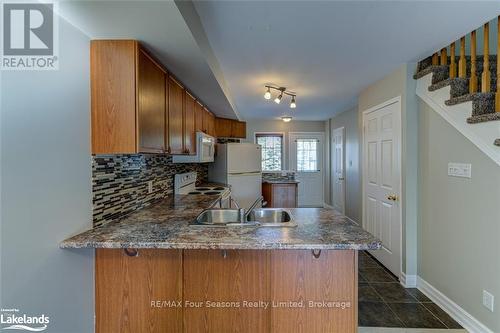 4 Royalton Lane, Collingwood, ON - Indoor Photo Showing Kitchen With Double Sink