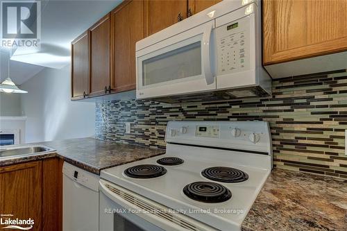 4 Royalton Lane, Collingwood, ON - Indoor Photo Showing Kitchen