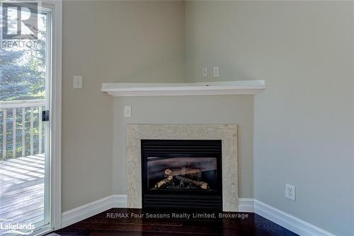 4 Royalton Lane, Collingwood, ON - Indoor Photo Showing Living Room With Fireplace