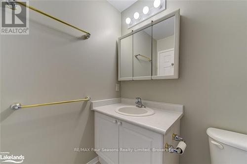 4 Royalton Lane, Collingwood, ON - Indoor Photo Showing Bathroom