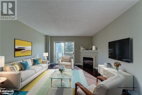 4 Royalton Lane, Collingwood, ON - Indoor Photo Showing Living Room With Fireplace