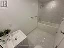 1505 - 39 Roehampton Avenue, Toronto, ON  - Indoor Photo Showing Bathroom 