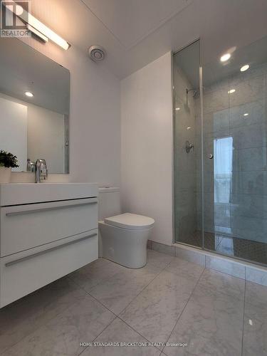 1505 - 39 Roehampton Avenue, Toronto, ON - Indoor Photo Showing Bathroom