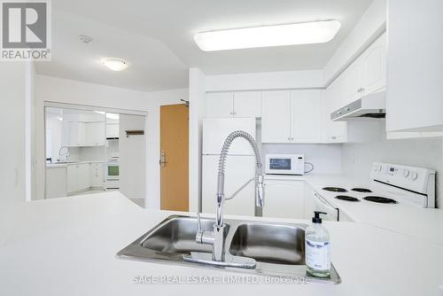 305 - 509 Beecroft Road, Toronto, ON - Indoor Photo Showing Kitchen With Double Sink