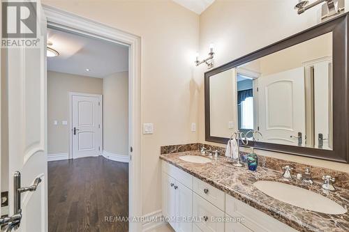 31 Greengate Road, Toronto, ON - Indoor Photo Showing Bathroom