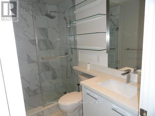 222 Westwood Avenue, Toronto, ON - Indoor Photo Showing Bathroom