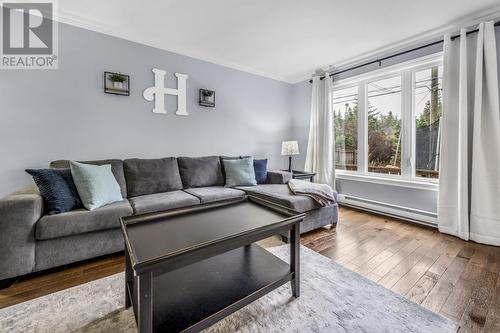 39 Magee Drive, Paradise, NL - Indoor Photo Showing Living Room