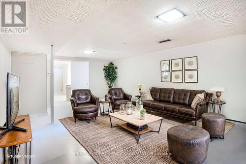 1254 Woodside Drive, Ottawa, ON - Indoor Photo Showing Living Room