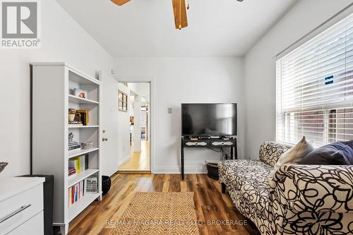 1671 King Street E, Hamilton (Delta), ON - Indoor Photo Showing Bedroom