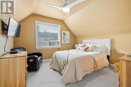 1671 King Street E, Hamilton (Delta), ON - Indoor Photo Showing Bedroom