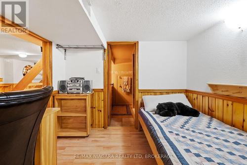 1671 King Street E, Hamilton (Delta), ON - Indoor Photo Showing Bedroom