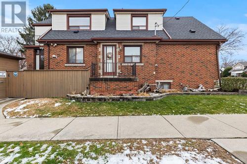 1671 King Street E, Hamilton (Delta), ON - Outdoor