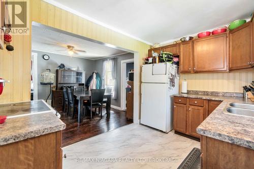 640 King Street, Port Colborne, ON - Indoor Photo Showing Kitchen With Double Sink