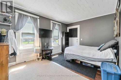 640 King Street, Port Colborne, ON - Indoor Photo Showing Bedroom