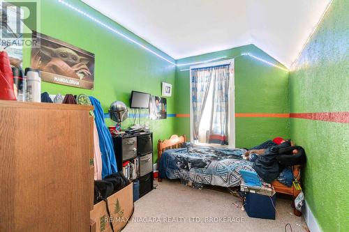 640 King Street, Port Colborne, ON - Indoor Photo Showing Bedroom