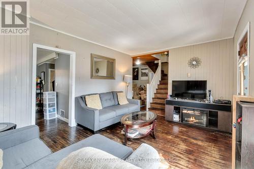 640 King Street, Port Colborne, ON - Indoor Photo Showing Living Room