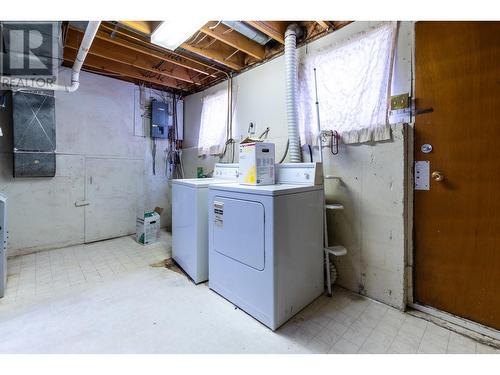 2829 Pinewood Avenue, Prince George, BC - Indoor Photo Showing Laundry Room