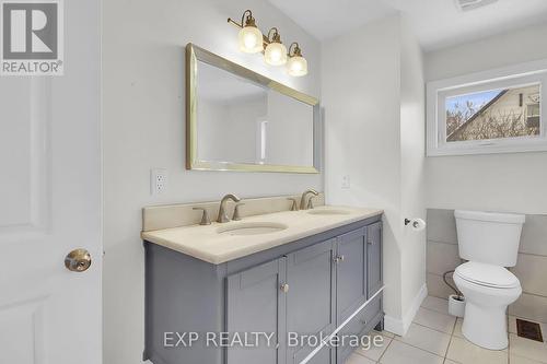 241 Wesley Street, Mississippi Mills, ON - Indoor Photo Showing Bathroom