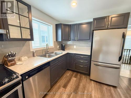 364 Spruce Street N, Timmins (Tne - Hill District), ON - Indoor Photo Showing Kitchen With Double Sink