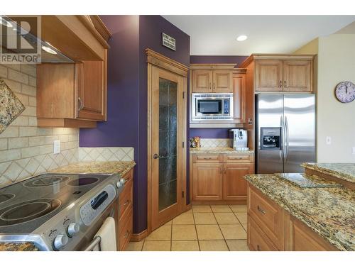 659 Arbor View Drive, Kelowna, BC - Indoor Photo Showing Kitchen