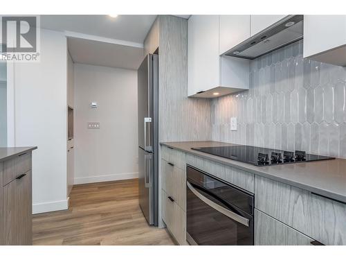 1488 Bertram Street Unit# 605, Kelowna, BC - Indoor Photo Showing Kitchen